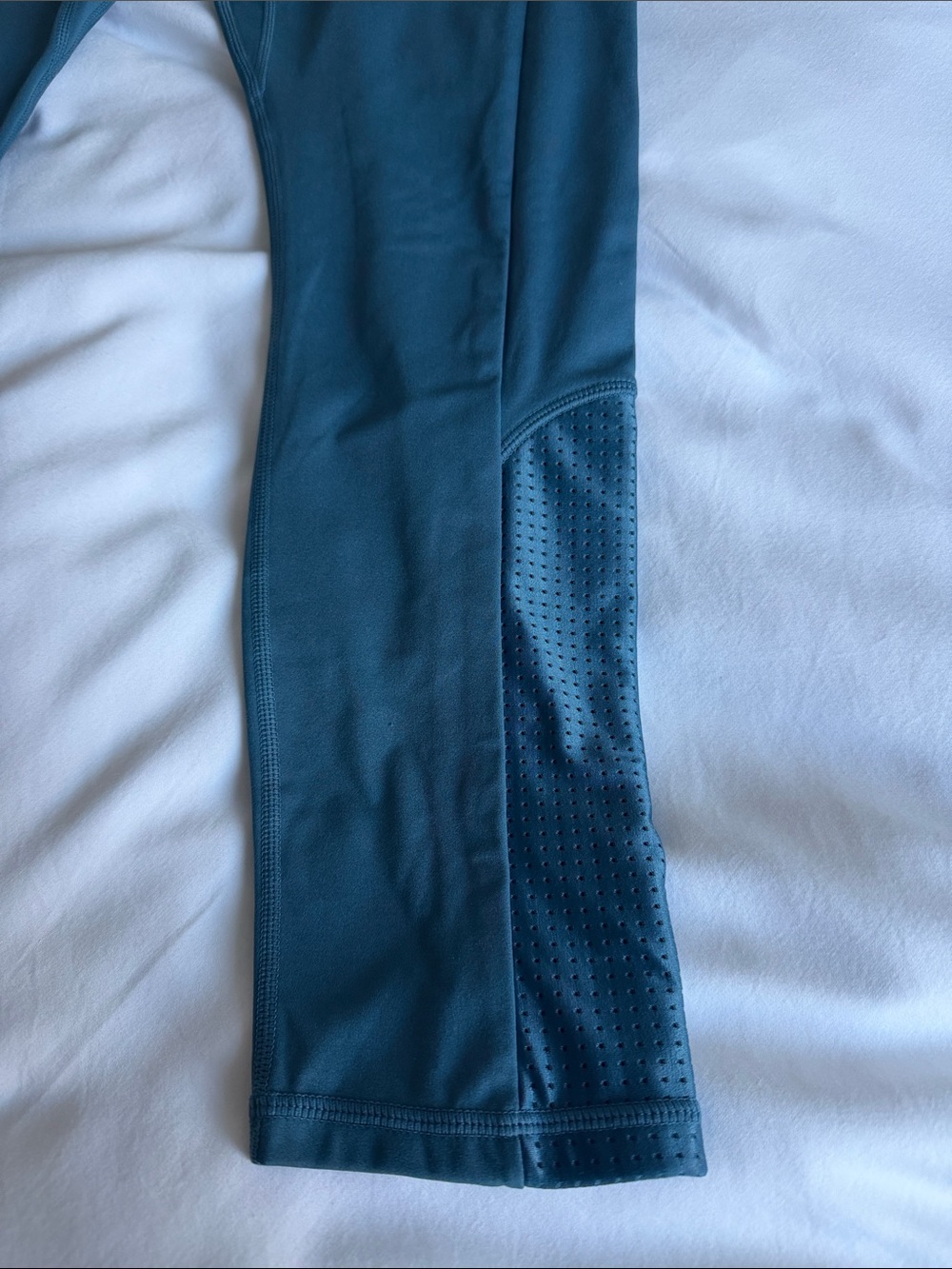 Fabletics Teal Active Leggings - Comfortable Performance Bottoms - Picture 4 of 4